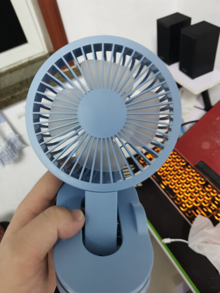 京东（JINGDONG）电风扇京东京造手持小风扇质量真的好吗,质量值得入手吗？