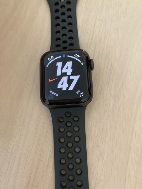 Apple Watch Nike Series 6 40mm M00X3CH/A是正品吗？