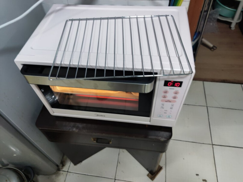 美的多功能烤箱上下四管独立控温尺寸多大？