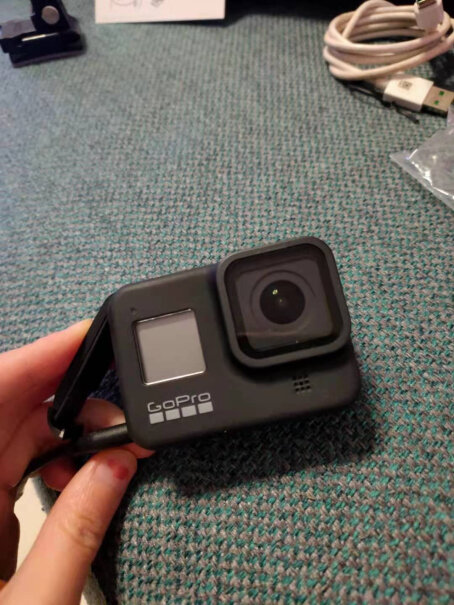 GoPro HERO8 直播相机G8 可以边拍边充电吗？