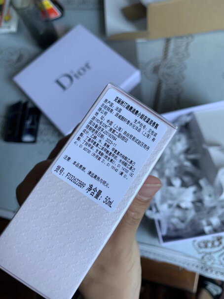 香水迪奥Dior花漾淡香氛究竟合不合格,图文爆料分析？
