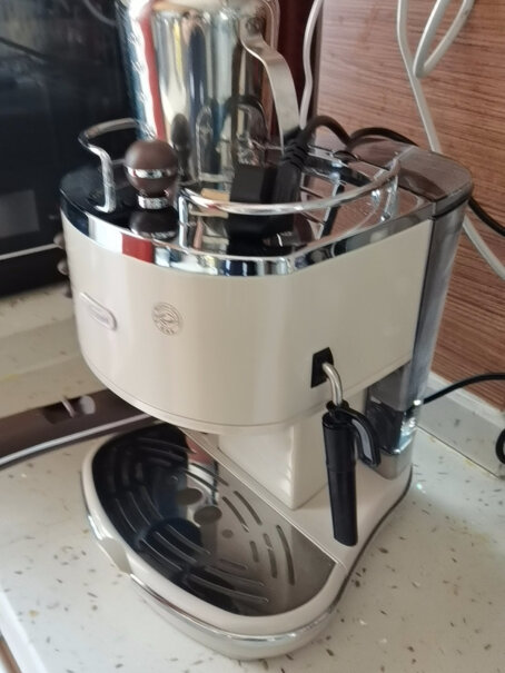 德龙DelonghiECO310半自动咖啡机乐趣礼盒装打奶泡操作有吗？