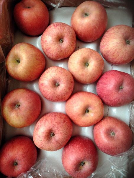 佳农陕西洛川苹果红富士5kg为什么打开箱后，气味难闻？