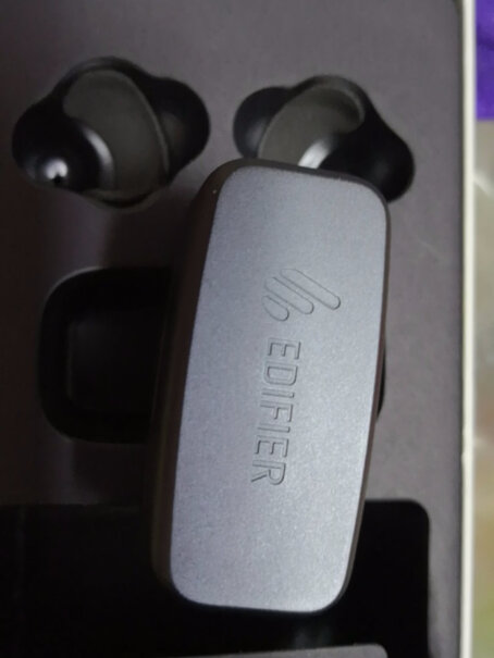 漫步者TWS5真无线蓝牙耳机带着耳机打电话声音清晰吗？