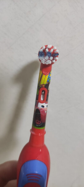 欧乐B儿童电动牙刷头3支装9岁孩子用，刷头小吗？