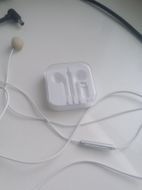 苹果耳机有线lightning扁口iPhone13苹果11可以吗？