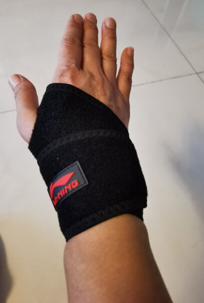 李宁护腕我经常玩电脑游戏，带这个可以减少或预防的腕管综合征和健稍炎 鼠标手的患病率吗？