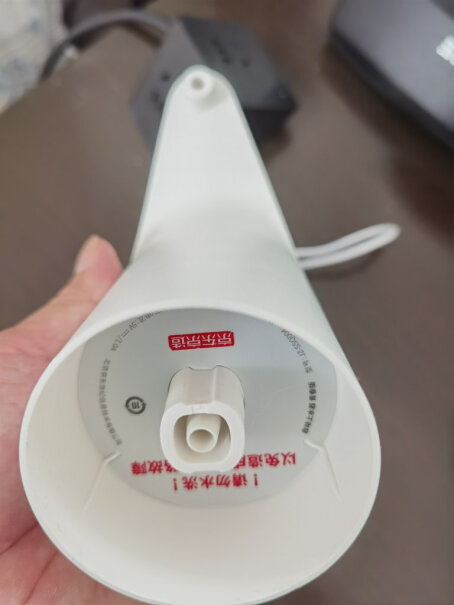 京东京造桶装水抽水器这款上水时候声音大吗？