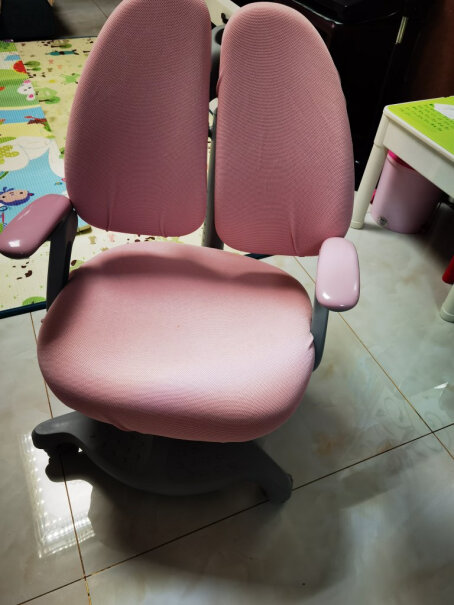 儿童学习桌书桌粉色和木色哪个会更好看一点？