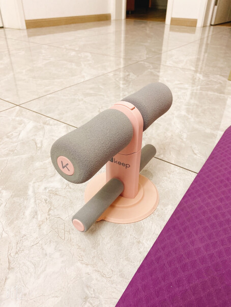 Keep仰卧起坐辅助器多功能收腹机家用健身器材粉色做着做着瓷砖会不会飞了出来。。。