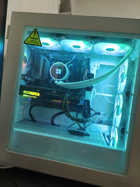 爱国者（aigo）月光宝盒 镜 白色 游戏电脑主机箱 支持双360水冷入手怎么样？优缺点质量分析参考！
