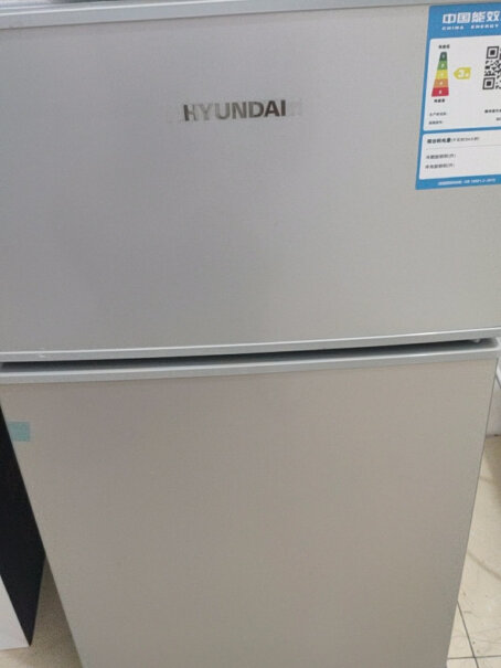 韩国现代迷你冰箱小冰箱小型电冰箱双门家用宿舍冷冻冷藏节能我调成5度开了五六个小时了 冷藏没有温度 冷冻还可以，你们也是这样嘛？