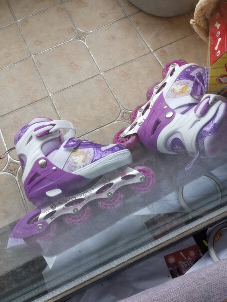 迪士尼溜冰鞋儿童轮滑鞋套装男女可调节旱冰鞋初学滑冰鞋蜘蛛侠买两双能优惠吗？
