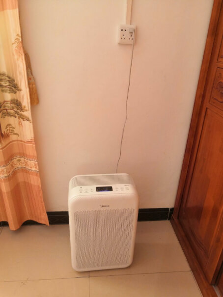 美的空气净化器高效除菌除流感净化器一楼房间比较潮湿，产生的异味可以去除吗？