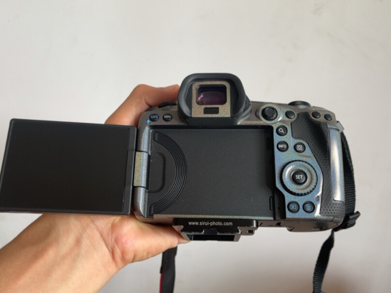 佳能EOS R5微单相机正常使用能用多久？