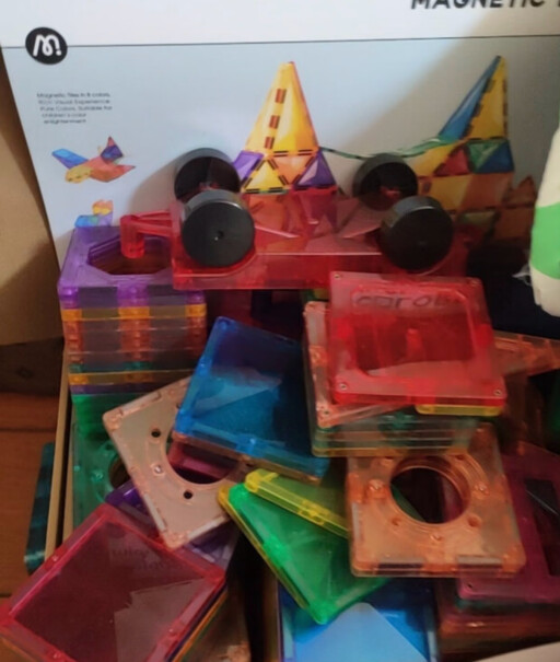 弥鹿儿童磁力片玩具60片含收纳袋两岁宝宝适合玩多少片？