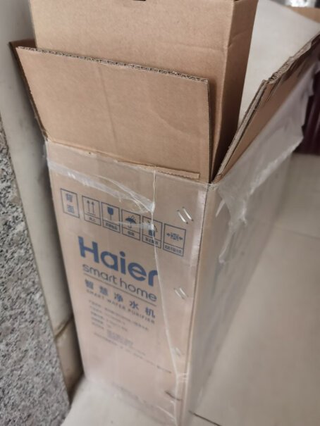 海尔（Haier）京东小家智能生态 家用净水器云净800G双出水直饮机 2.5升与热水器怎么安装啊，分开安装可以吗？