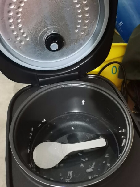 苏泊尔电饭煲智能预约多功能电饭锅上盖可拆洗吗？