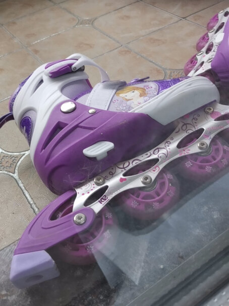 迪士尼溜冰鞋儿童轮滑鞋套装男女可调节旱冰鞋初学滑冰鞋蜘蛛侠买两双能优惠吗？