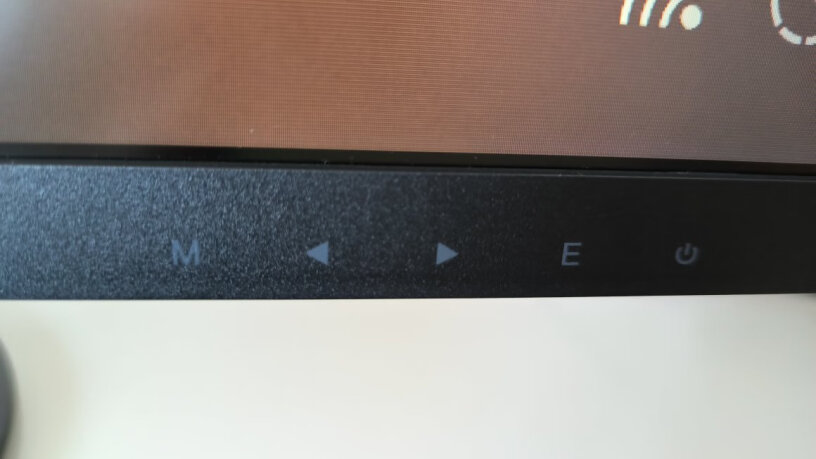 HKCP272U Pro请问用MacBook的用户，这台显示器支持type c反向充电吗？