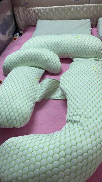 多米贝贝孕妇枕U型侧睡抱枕多功能托腹靠枕是乳胶的吗，还是太空棉？