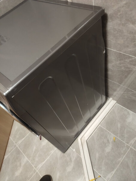 海尔变频滚筒洗衣机全自动除菌螨这款洗完，桶上是否挂泡沫？