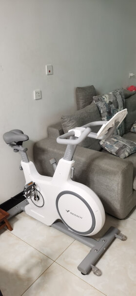 麦瑞克Merach家用动感单车磁控静音健身车智能运动健身器材推荐买吗？