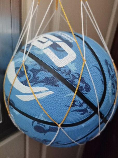 篮球李宁lining篮球CBA赛事用球室内外发泡橡胶花式蓝球分析应该怎么选择,小白必看！