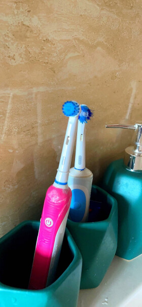 欧乐B电动牙刷头成人精准清洁型4支装刷毛软不软？
