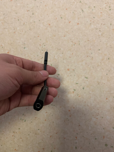 斯泰克苹果Lightning转USB转换头用这个不支持通话的 插上耳机可以用手机自带的话筒说话吗？
