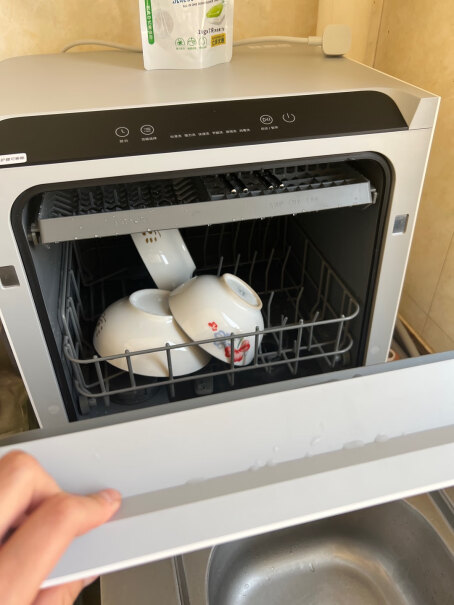 米家小米嵌入式洗碗机对橱柜高度宽度有什么限制？拆了橱柜，洗碗机能放碗筷吗？
