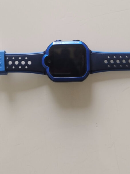 华为儿童手表3Pro 4G星云粉请问一下这个手表能安装应用吗？