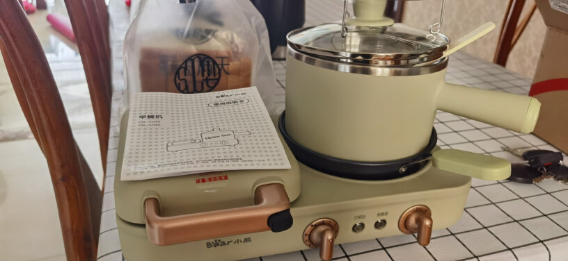 小熊电饼铛早餐机多士炉可以煮方便面吗？