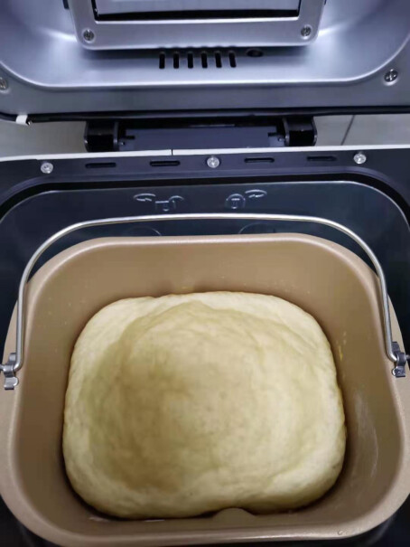柏翠可以做吐司面包吗？做出的各种面包是不是都是一个形状的？