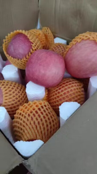 正鲜季大凉山丑苹果红富士 3斤中果功能真的不好吗？来看看买家评测！