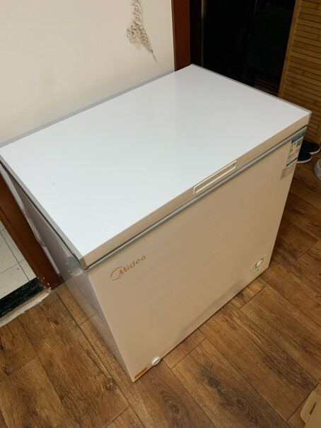 美的Midea301升商用卧式大冷冻冰柜这是铜管吗？