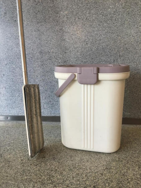 家杰优品大号刮刮桶免手洗平板拖把用一次需要加多少水？