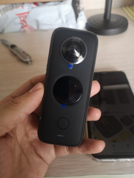 Insta360 ONE X2全景运动相机裸机防水十米有用吗在水里无法对焦啊？