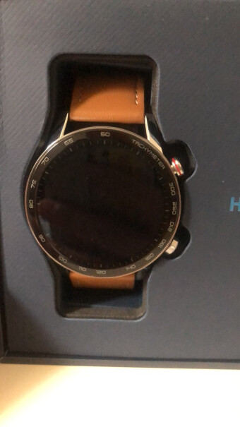 荣耀手表242mm怎么冲电?