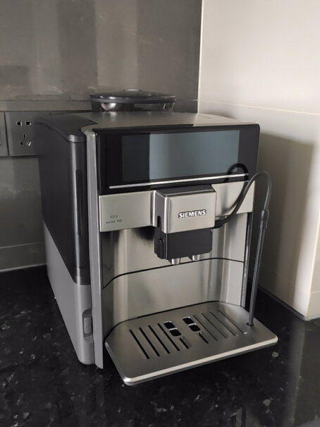西门子Siemens咖啡机全自动家用豆粉两用该款咖啡机有暖杯功能吗？