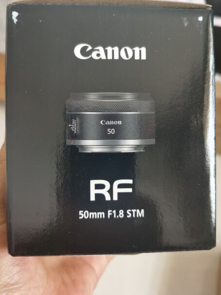 佳能RF70-200mm F2.8 L IS USM微单远摄镜头请问这个镜头可以手动调光圈吗？
