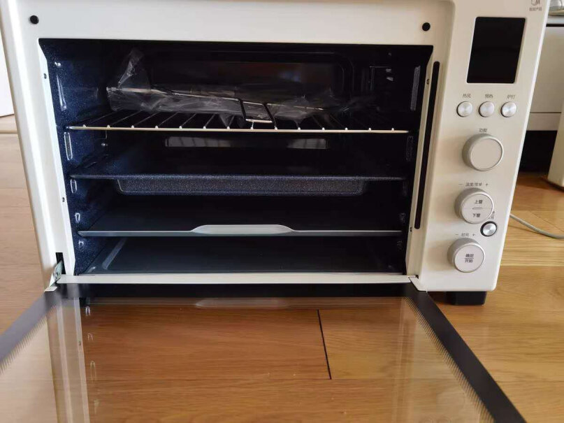 美的家用多功能电烤箱25升请问这是上下独立控温的么？