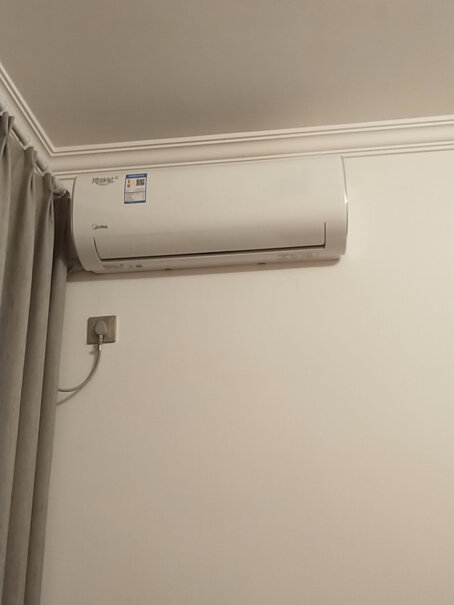 美的Midea新能效想问问买家们你们空调内机滴水吗？