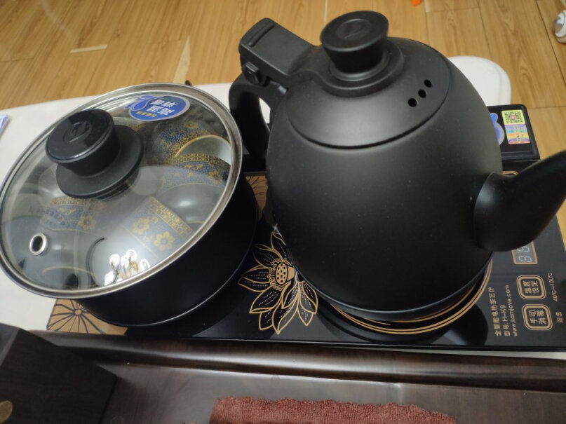 金灶全自动上水电热水壶保温烧水壶茶具一体泡茶专用电茶炉有没有味道呢？？？