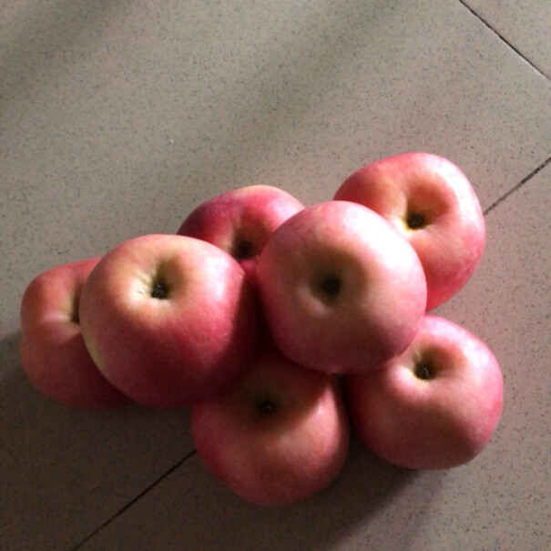 苹果红富士巧域脆甜斤大果80mm新鲜水果评测怎么样？3分钟了解评测报告！