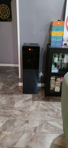 美菱饮水机下置式家用立式温热型有没有收到货就是饮水机就有破损的？