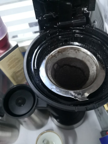 福腾宝咖啡机家用可预约全自动滴漏式美式咖啡壶请问加热水的部分是不锈钢还是塑料材料，谢谢～！