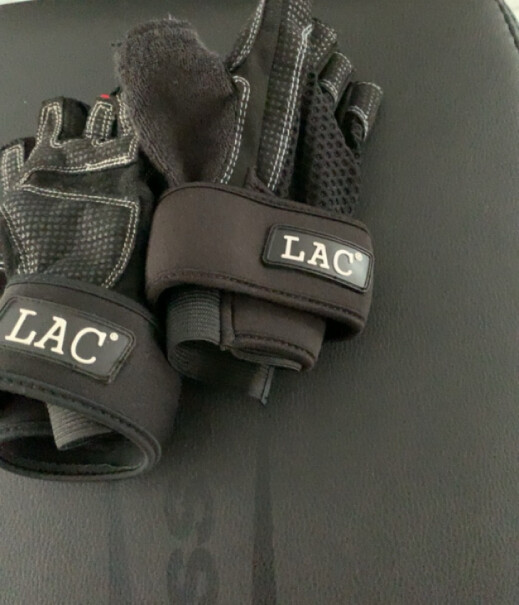 健身手套LAC健身手套器械训练质量靠谱吗,哪个更合适？