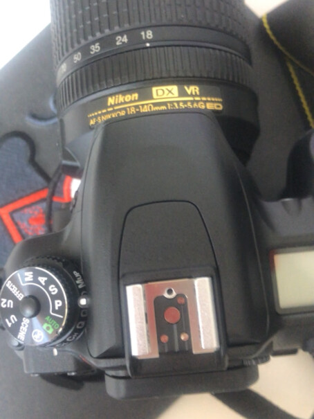 尼康D7500数码单反新手，请问下买了机子和镜头，常规还要配什么配件？