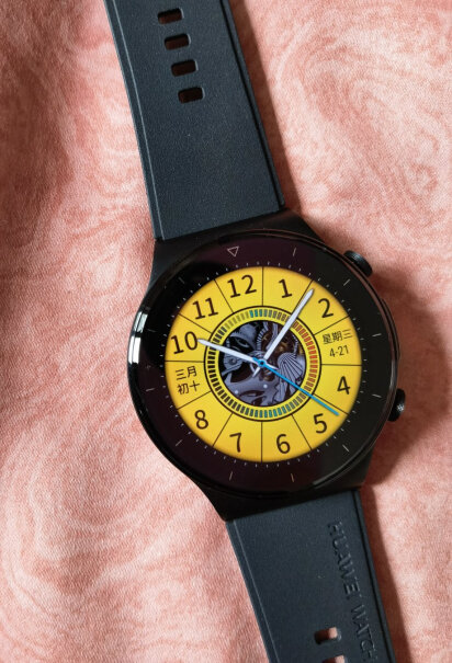 华为WATCH GT 2 Pro ECG智能手表表带是橡胶的还是皮的？